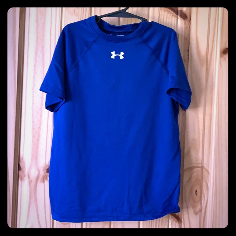 Boys UA shirt